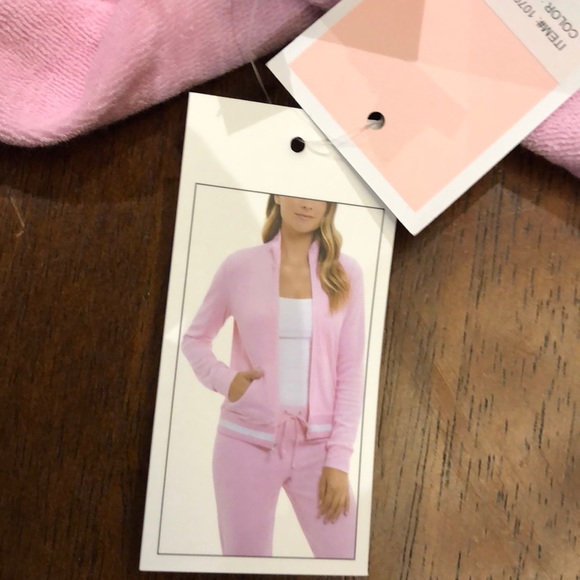 TRACKsuit. COLOR PINK BUBBLE
